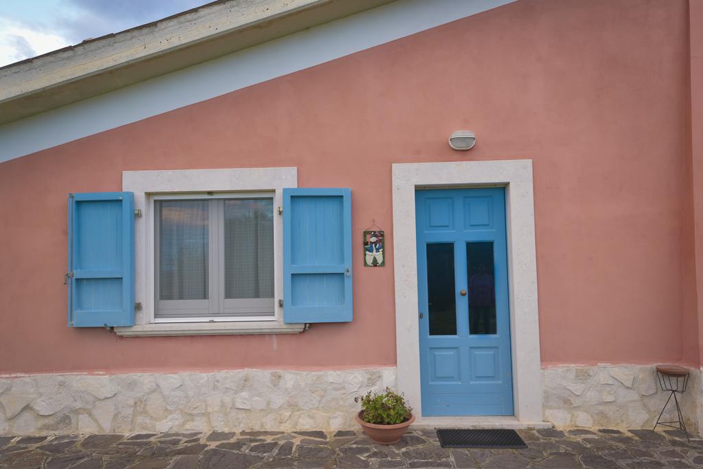 La Masseria Di Villa Giulia Tocco da Casauria Eksteriør bilde
